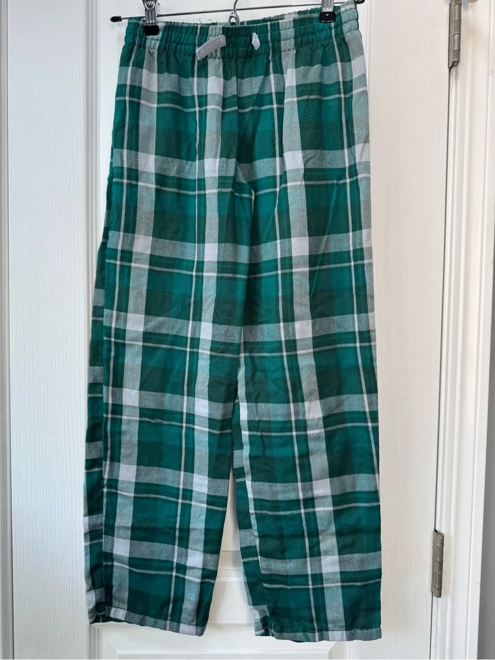 Cat & Jack Green and White Plaid Lightweight Lounge Pants